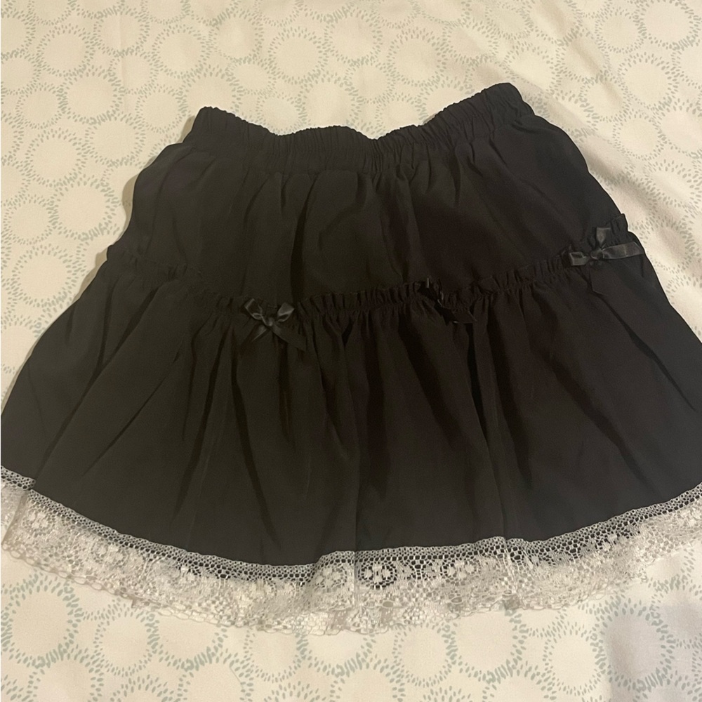 Elegant Black Skirt with Lace Trim